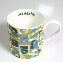 Peak District - Secret Spots Mug - Derwent Reservoir -Kitchenware Store Peak District Design Mug Derwent 02