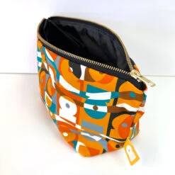 Peak District - Secret Spots - Wash Bag 7 Peak District - Secret Spots - Wash Bag -Kitchenware Store PeakDistrictSecretSpotsWashBag03